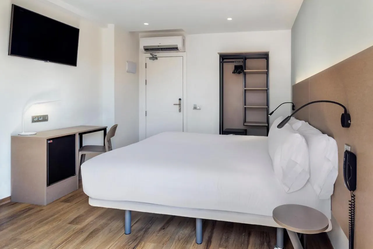 B&B Hotel Tarragona Centro Urbis 3*,