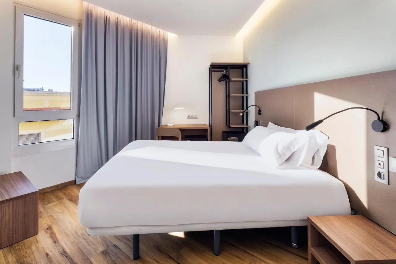 ***  B&B Hotel Tarragona Centro Urbis İspanya